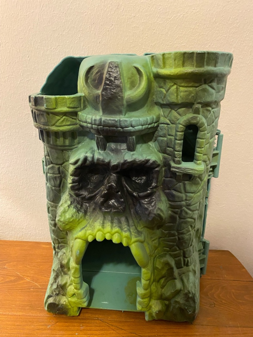 He-Man Masters of the Universe Castle Grayskull Castle Incomplete Read